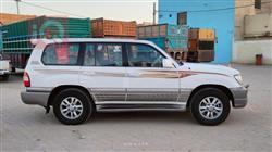 تۆیۆتا لاند کروزەر